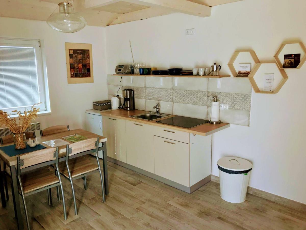 Apartman Pavlenka Hustopeče Exteriör bild